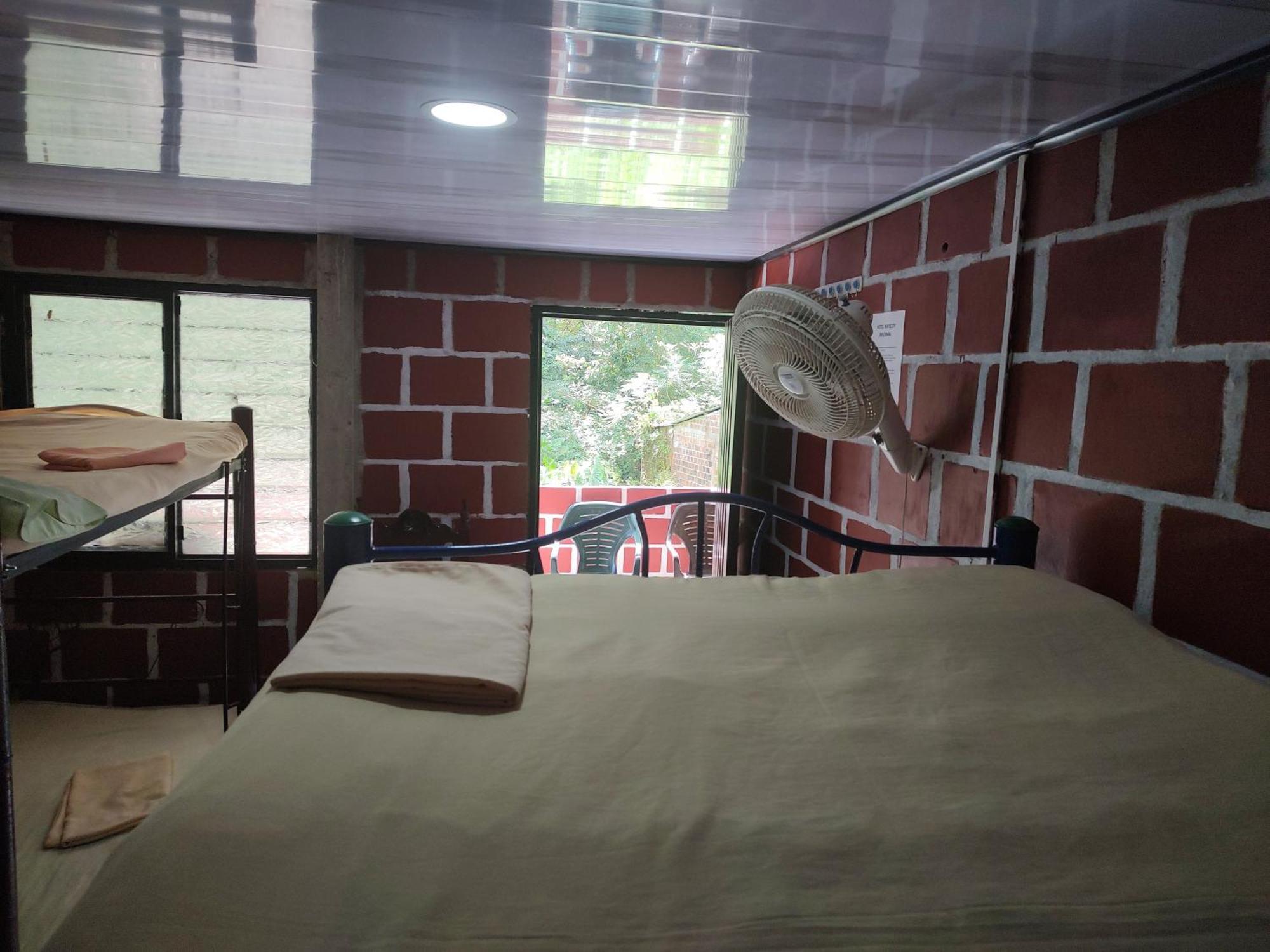 ホテル Casa Hospedaje Mayesty San Cipriano エクステリア 写真
